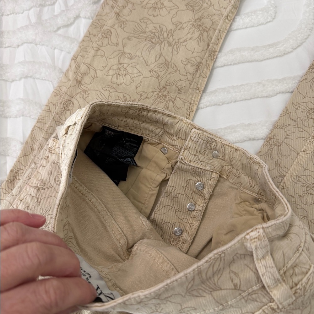 Zara Women's Beige Floral Straight Leg Jeans - Picture 7 of 11